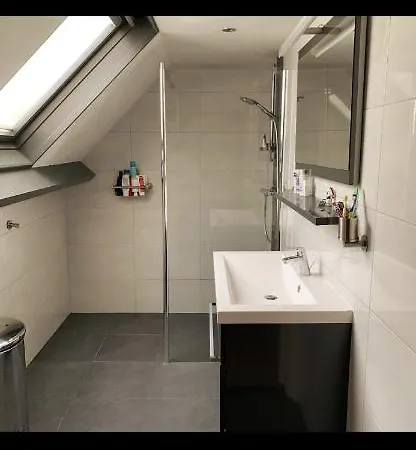 Ruime Vakantiewoning Grote Tuin 15 Min 別荘