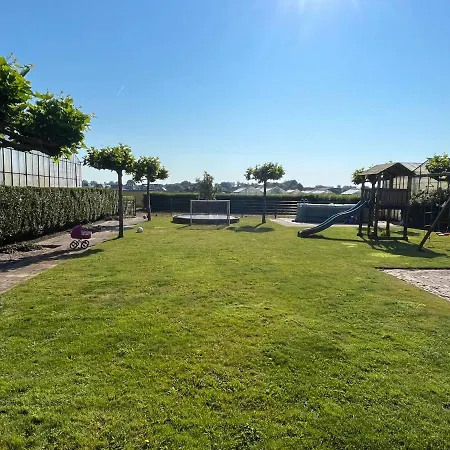 別荘 Ruime Vakantiewoning Grote Tuin 15 Min ヘームスケルク